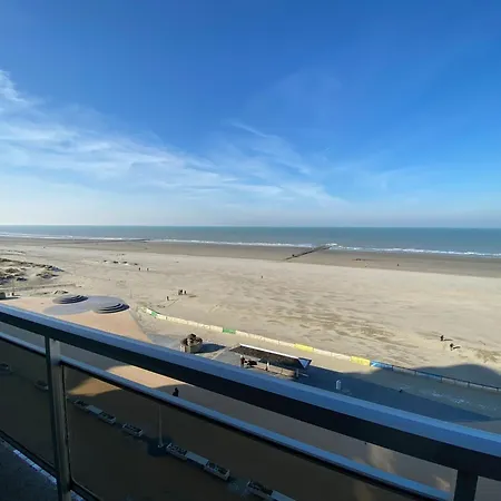 Style A702 With Beautiful Sea Views *