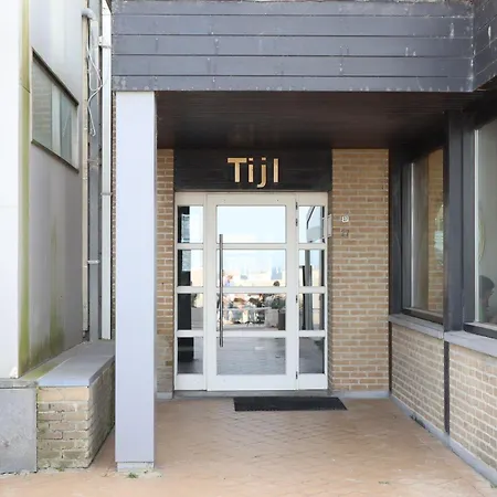Style A702 With Beautiful Sea Views Apartment *